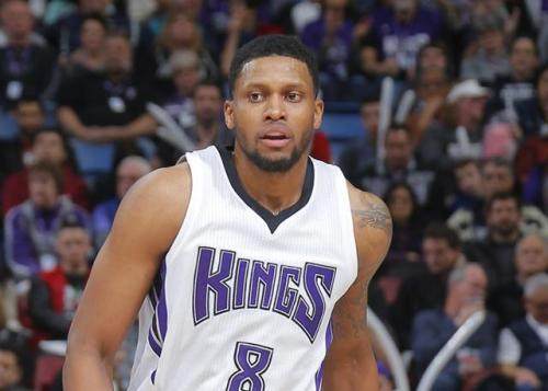 斯洛特：球队目标是重返联赛前四，我心中萨拉赫理应上场比赛